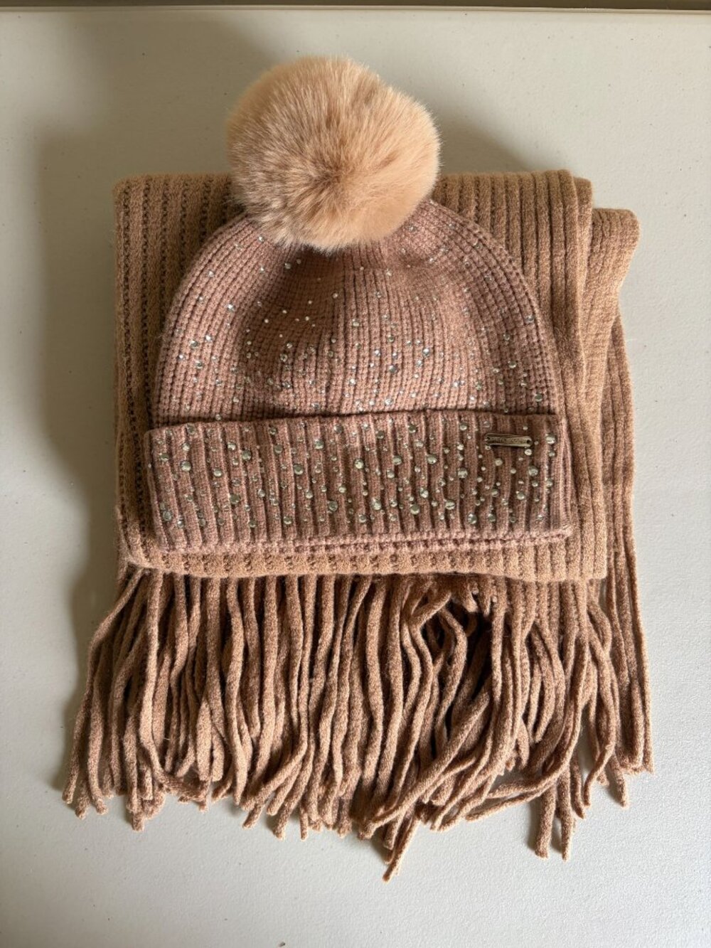 NWOT Steve Madden Ribbed Scarf Hat Pom Pom Faux Fur Rhinestone Set Brown